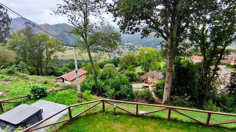Vistas de Cangas de Onís desde apartamentos turísticos. Asturias